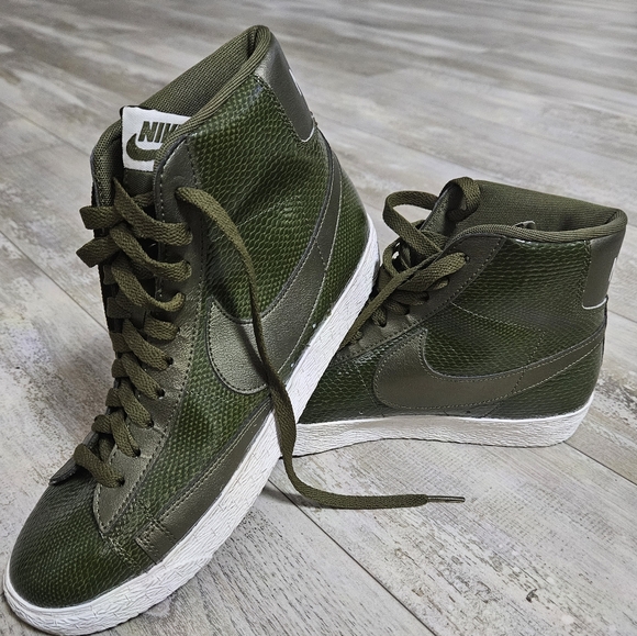 Nike SB Blazer Green Snakeskin - Picture 6 of 7